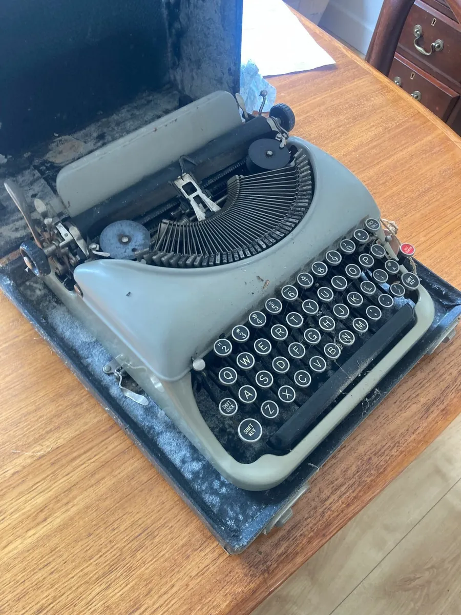 Antique Typewriter - Remington Rand - Image 1