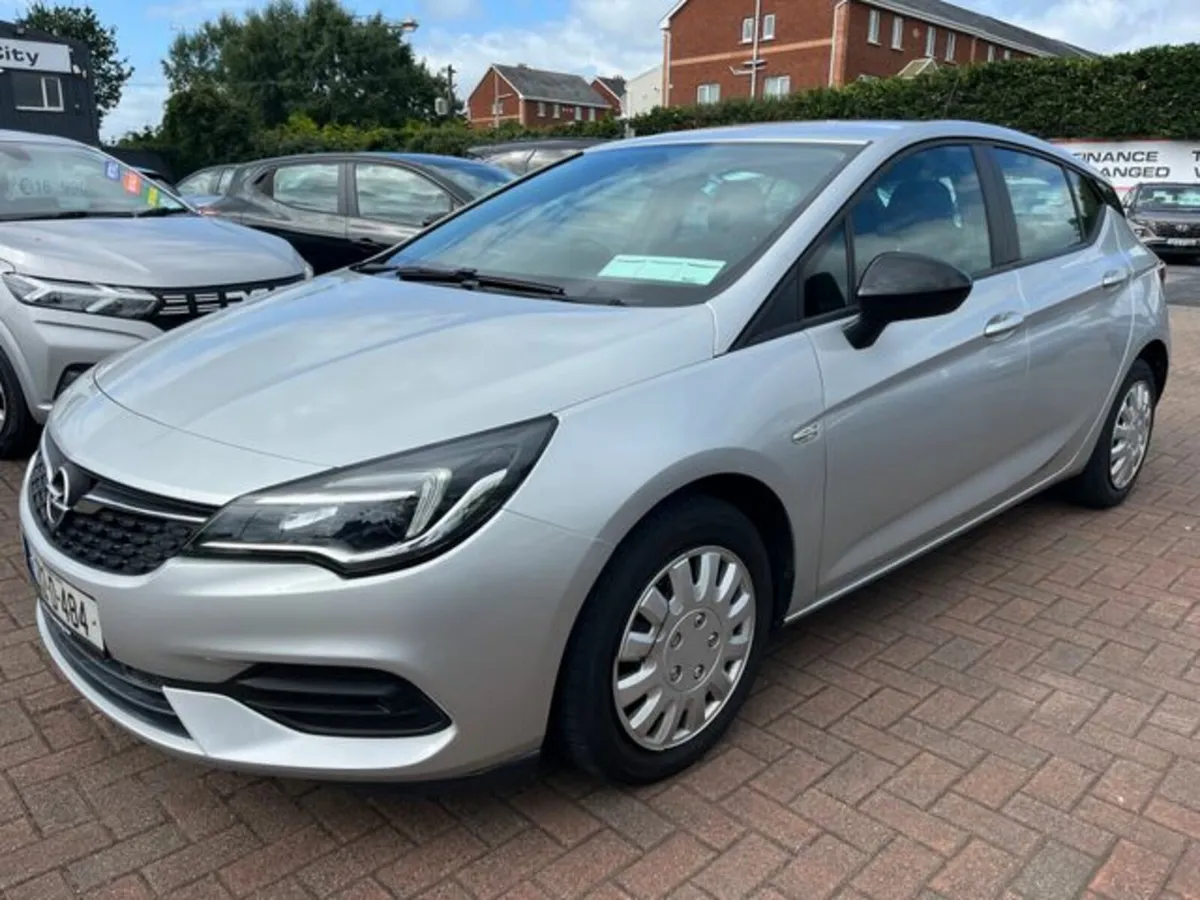 Opel Astra 1.5 Diesel 105bhp-6sp 5DR - Image 1