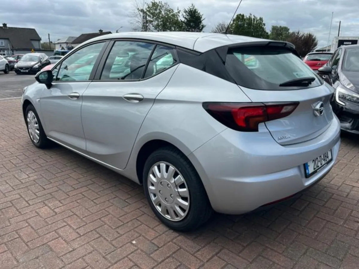Opel Astra 1.5 Diesel 105bhp-6sp 5DR - Image 2