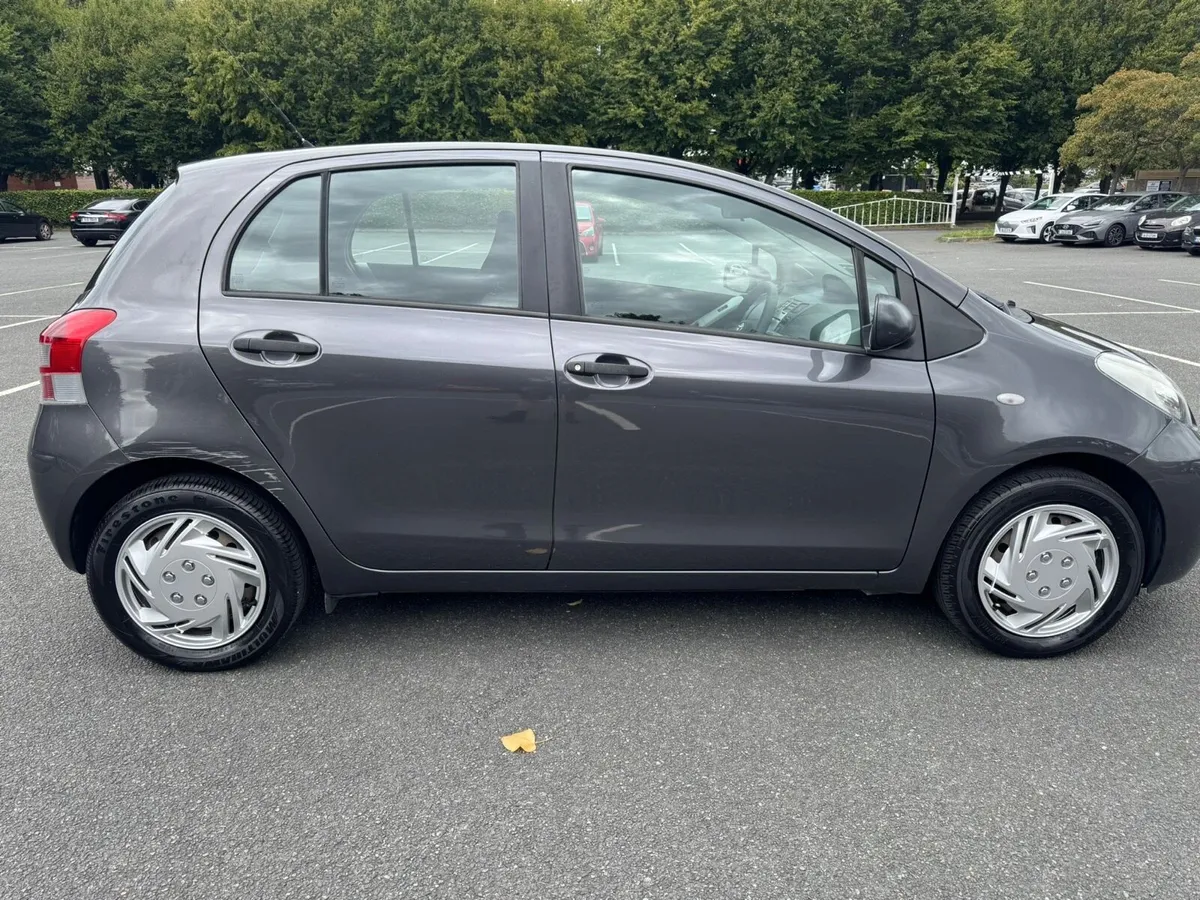 Toyota Yaris - Image 3