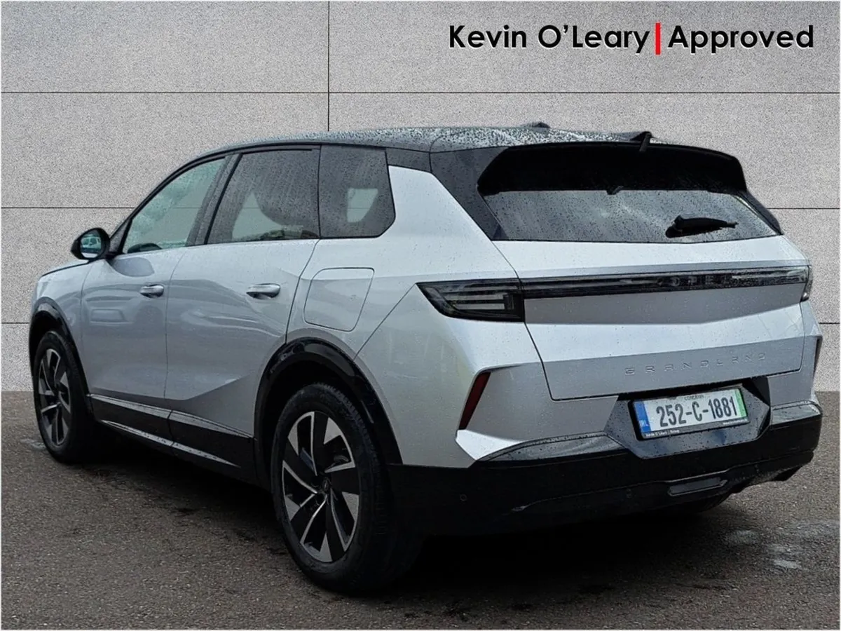 Opel Grandland EV GS  100  Electric - Image 3