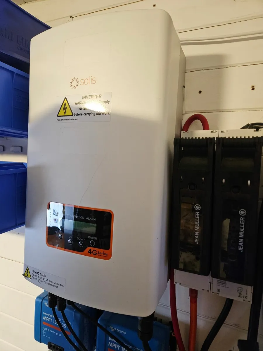 Solis 4400W solar inverter - Image 1
