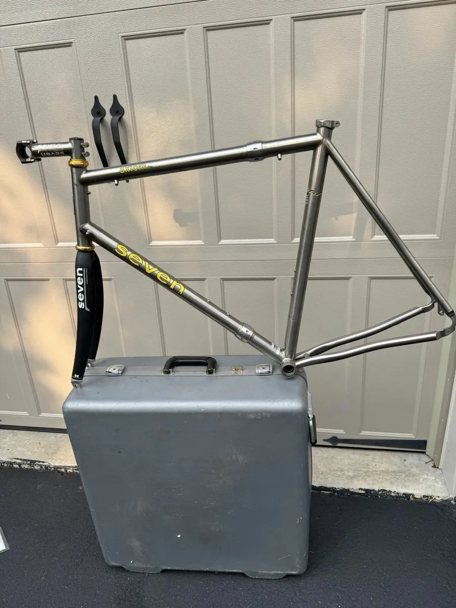 Seven Cycles Axiom Titanium Bicycle Frame (58 cm) - Image 2