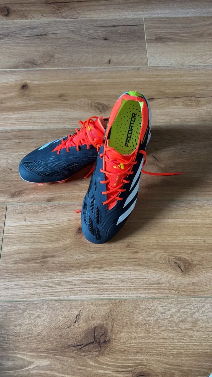 Adidas Predators 10.5 - Image 1