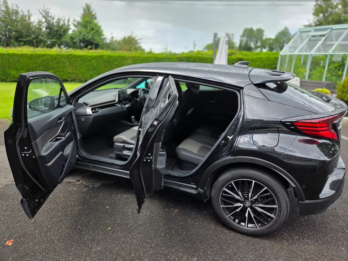 Toyota C-HR 2020 - Image 2