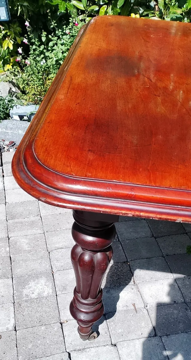 solid mahogany table - Image 2