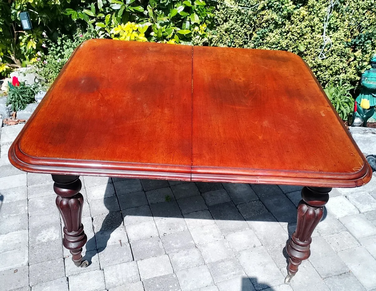 solid mahogany table - Image 1