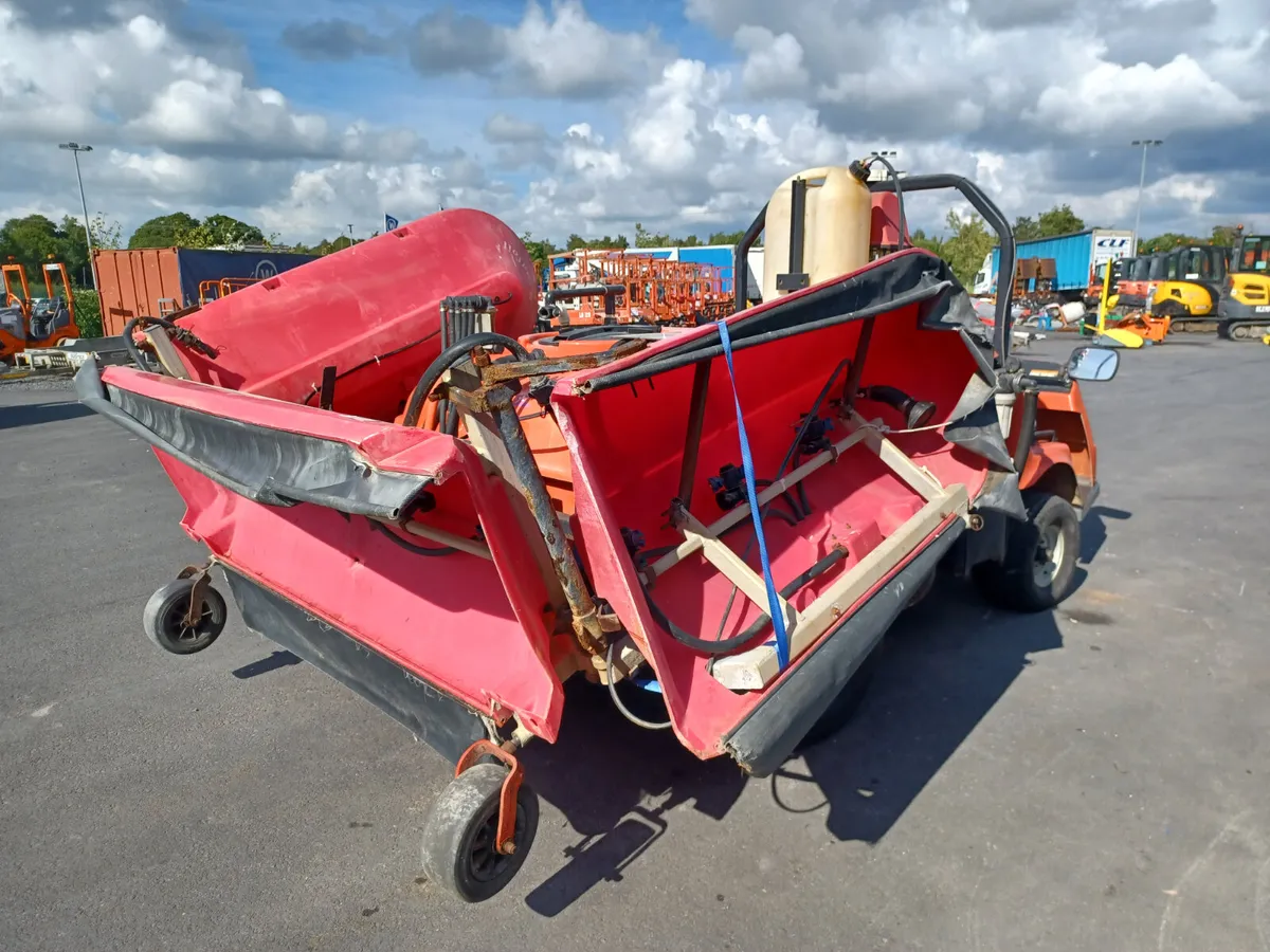 Smithco Spray Star 3180 Sprayer For Auction - Image 3