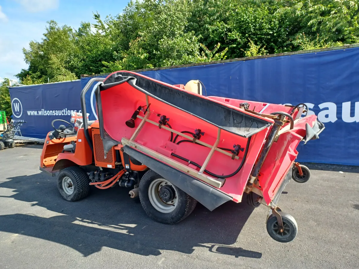 Smithco Spray Star 3180 Sprayer For Auction - Image 4