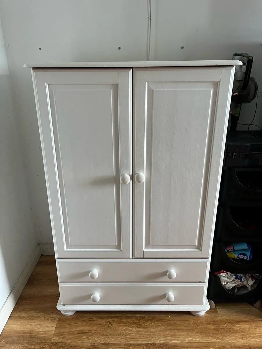 Kitchen Cupboard - Image 1
