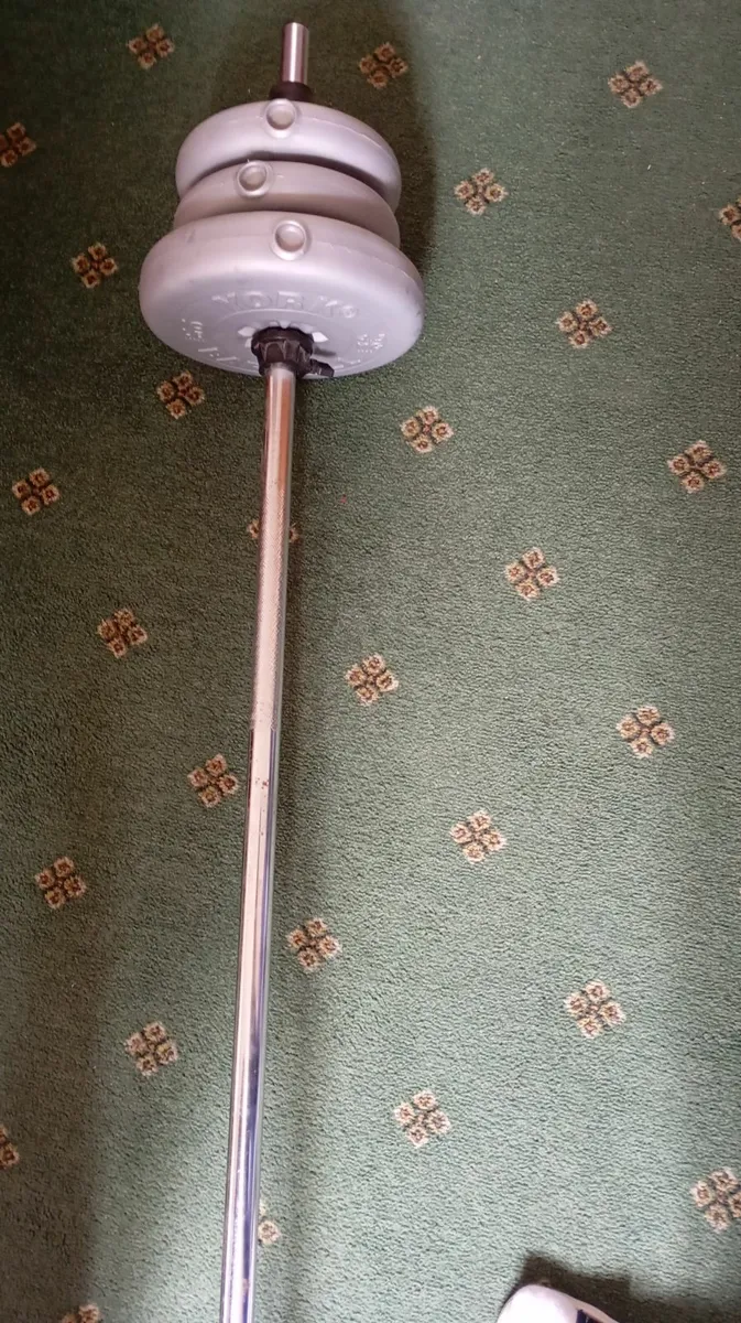 Metal barbell with 6 rubber light weight discs - Image 3