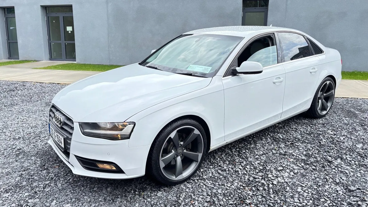 Audi a4 2013 2.0tdi se technic Sat nav - Image 4