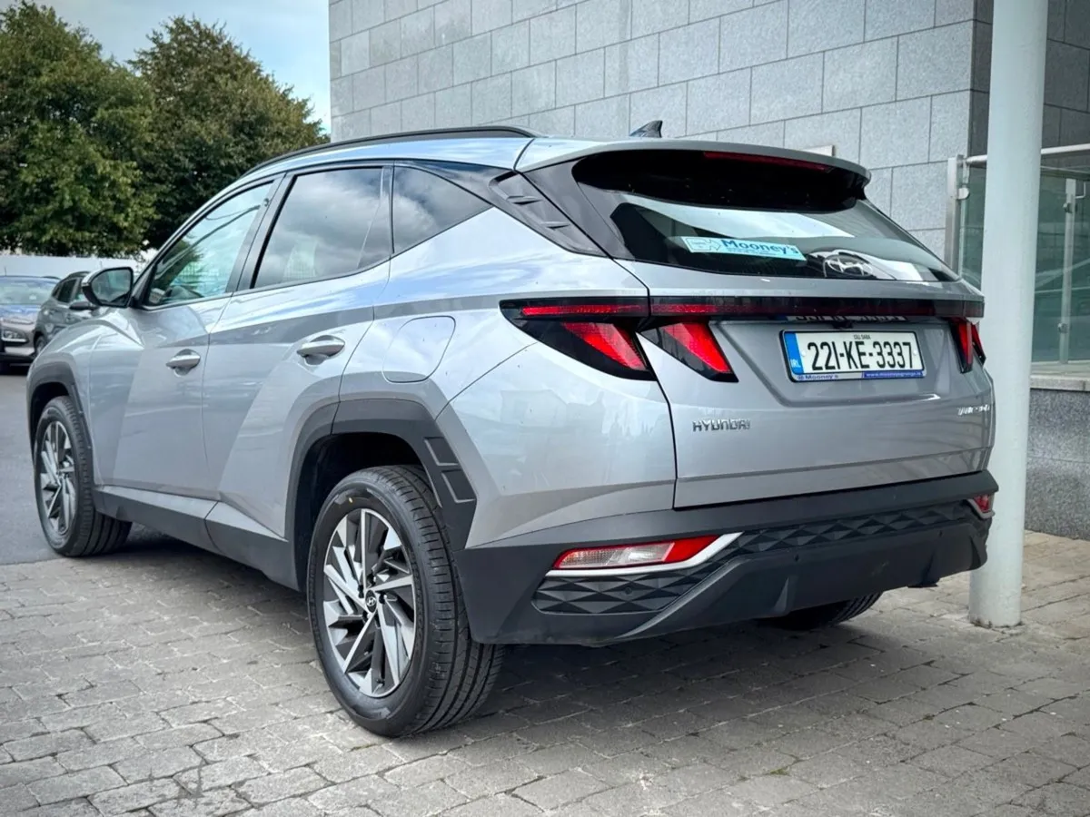 Hyundai Tucson 2WD Executive - Image 3