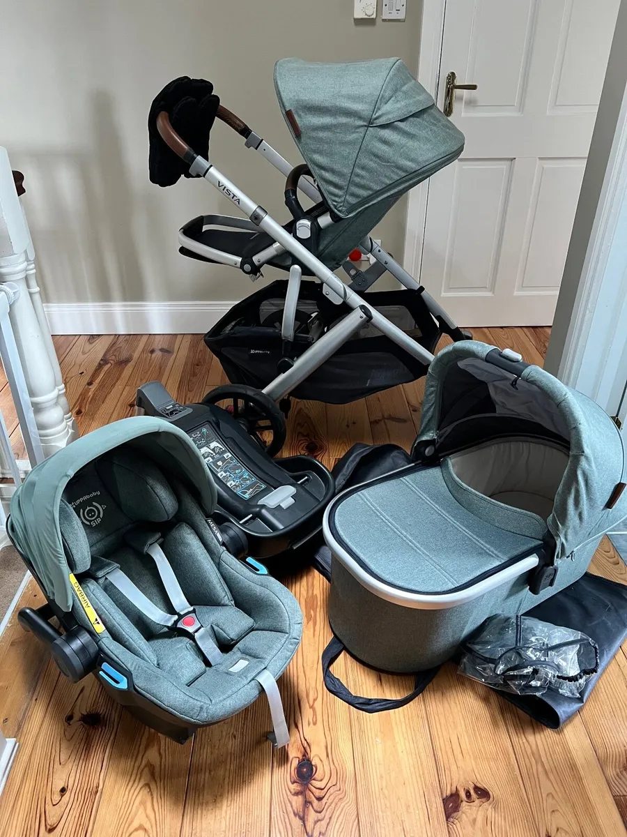 Uppababy Vista V2 Travel System - Image 1