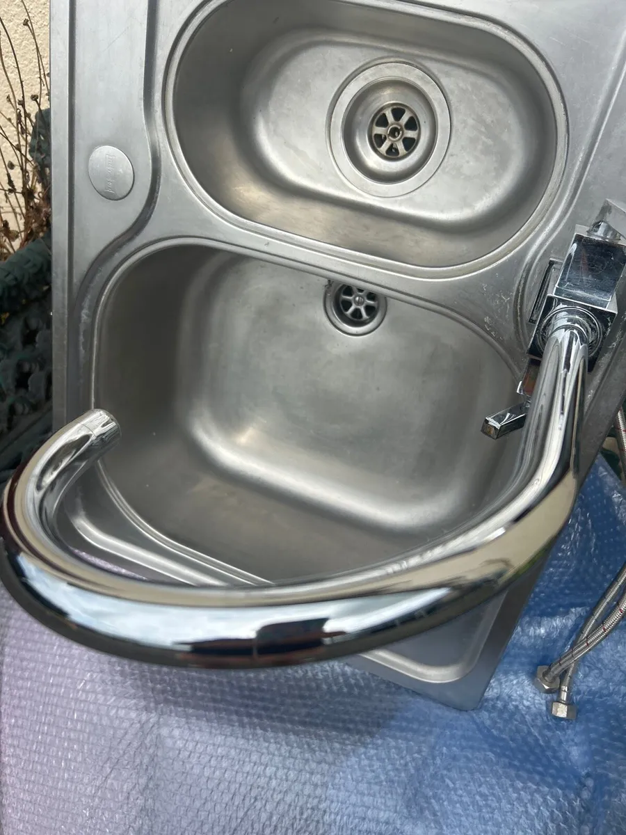 FRANKE sink and a half - Image 3