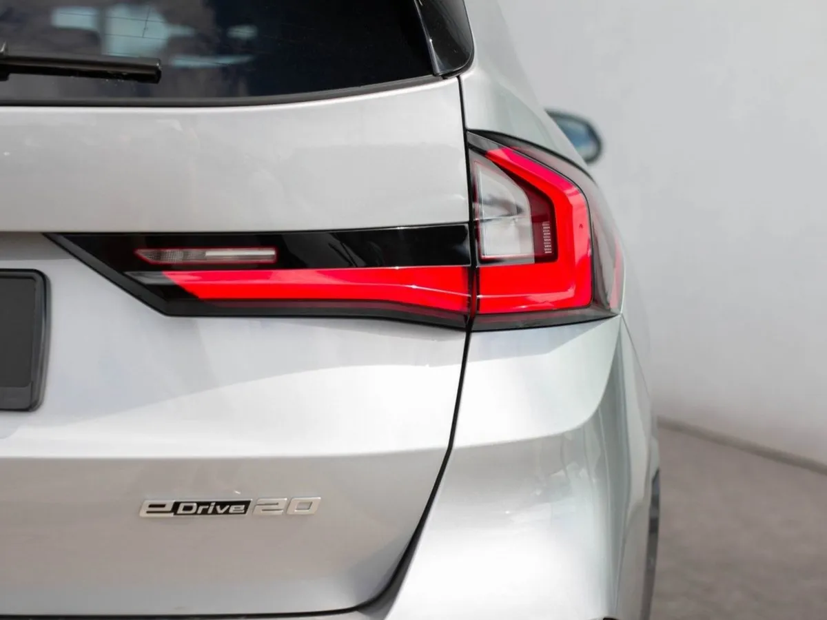 BMW iX1 Edrive20 Xline - Image 3