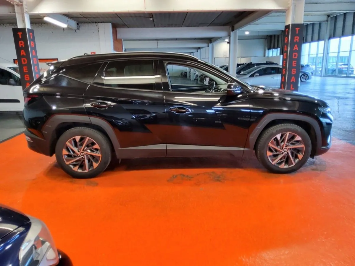 Hyundai Tucson 2WD Executive - Image 4