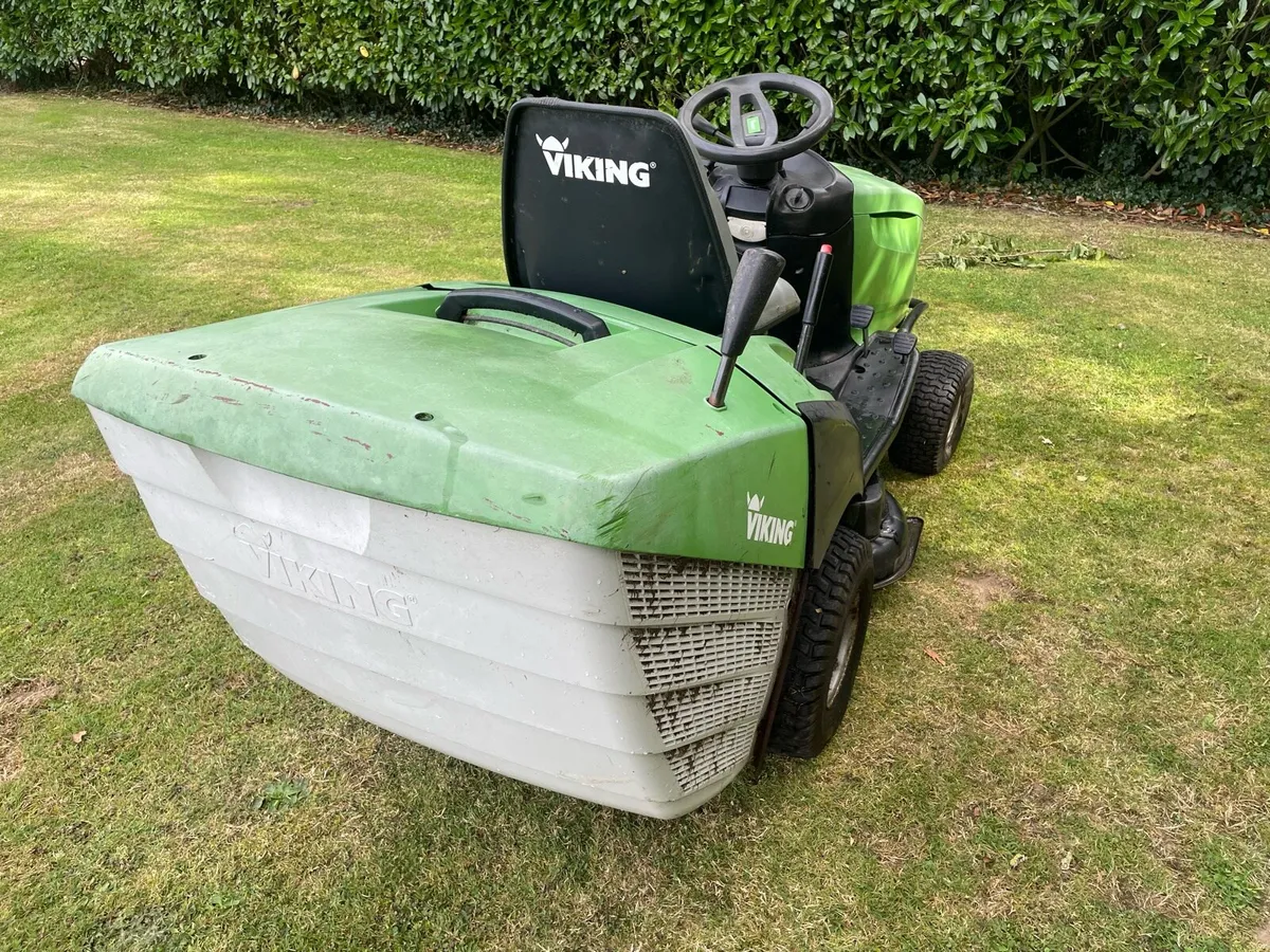 Viking ride on mower - Image 4