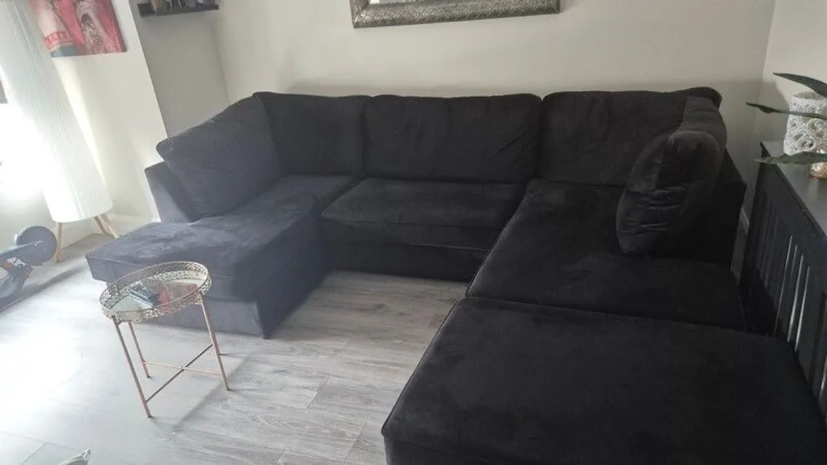 U shaped sofa - Image 2
