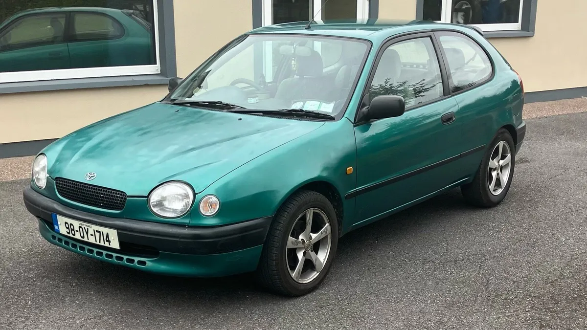 Toyota Corolla.1.3 - Image 4