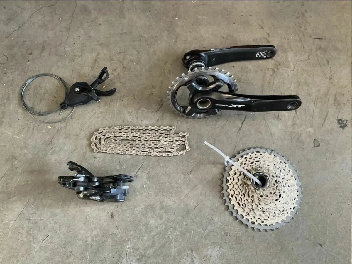 Shimano XT 11speed Group m-8000 Including Cranks.
