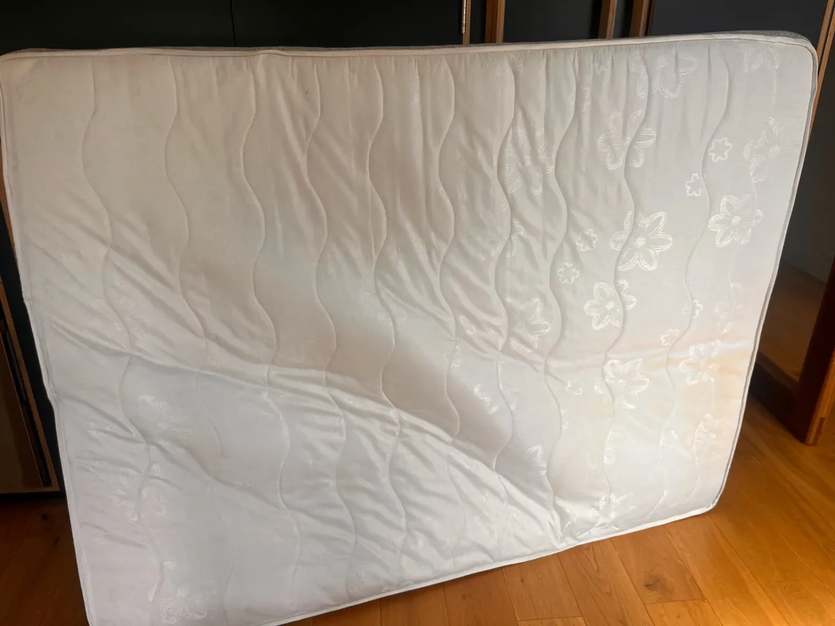 King size mattress - Image 3