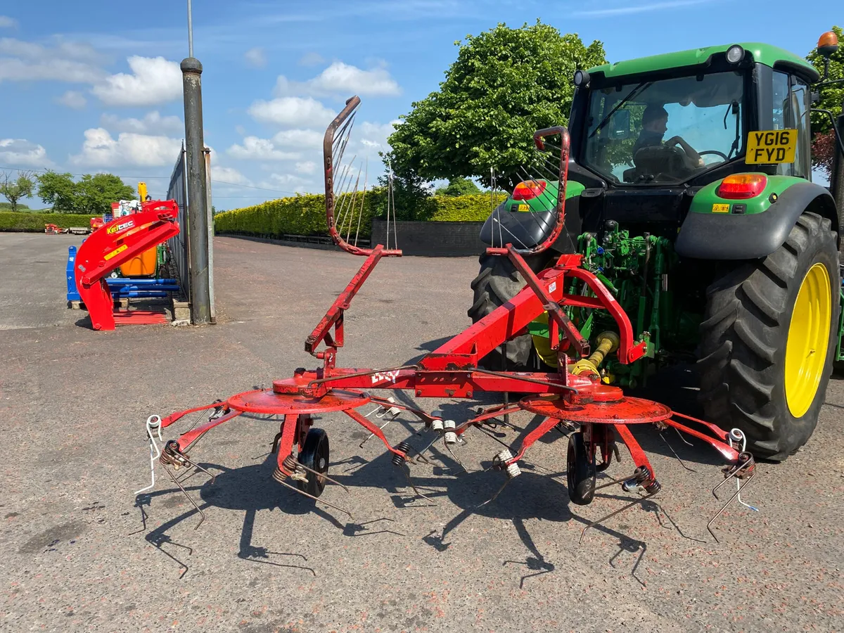 Lely 300 Tedder & Rake - Image 4