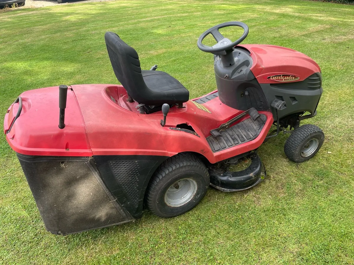 Castle garden ride on mower - Image 2