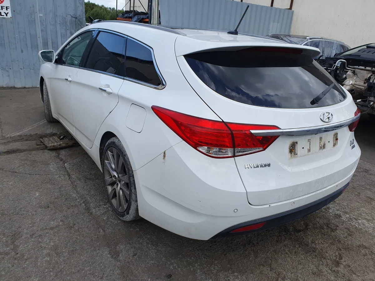 14 HYUNDAI I40  1.7 CRDI (D4FD) FOR BREAKING - Image 4