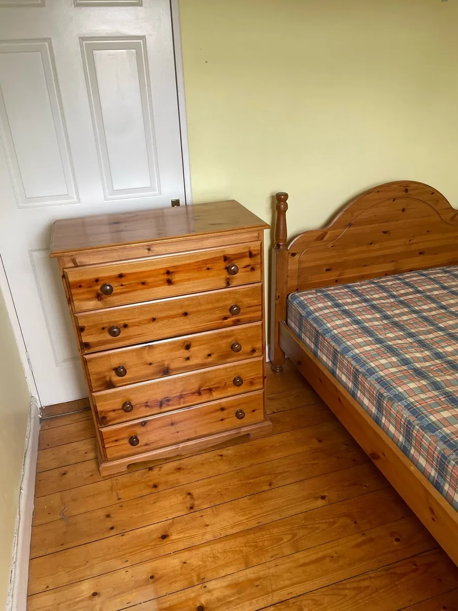 CHEST OF DRAWERS - Image 1