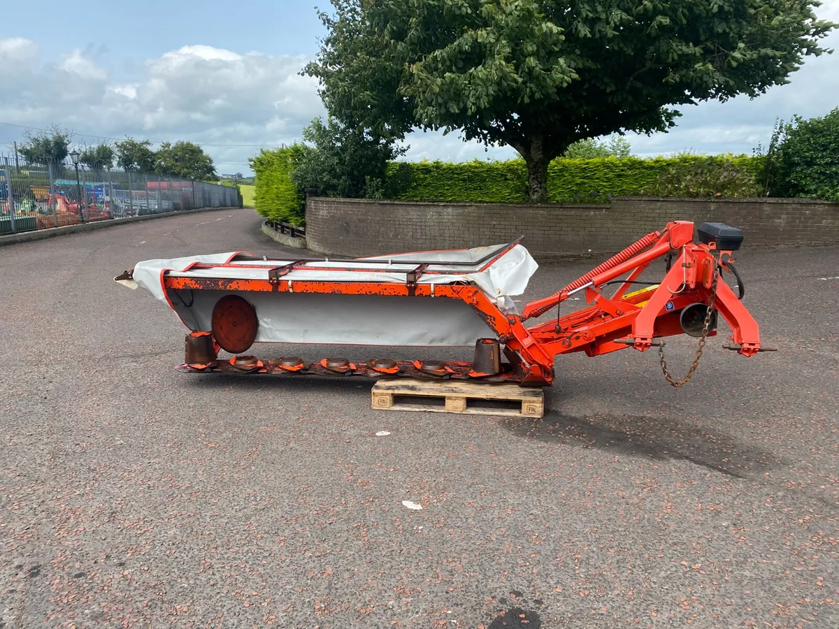 Kuhn GMD700 GII Disc Mower - Image 2