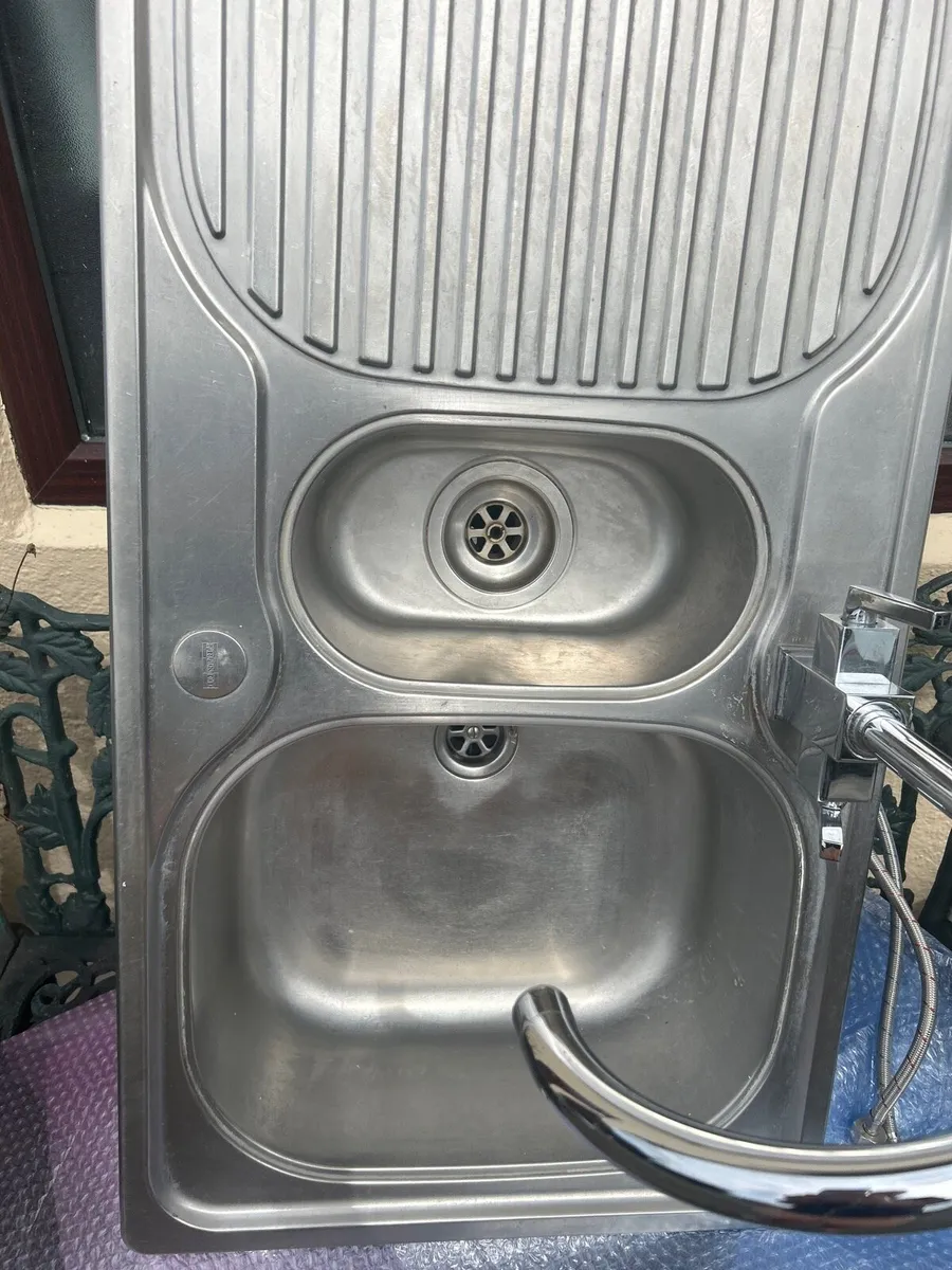 FRANKE sink and a half - Image 1