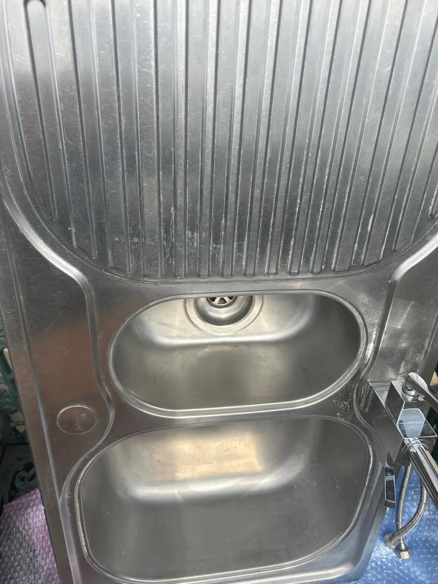 FRANKE sink and a half - Image 2