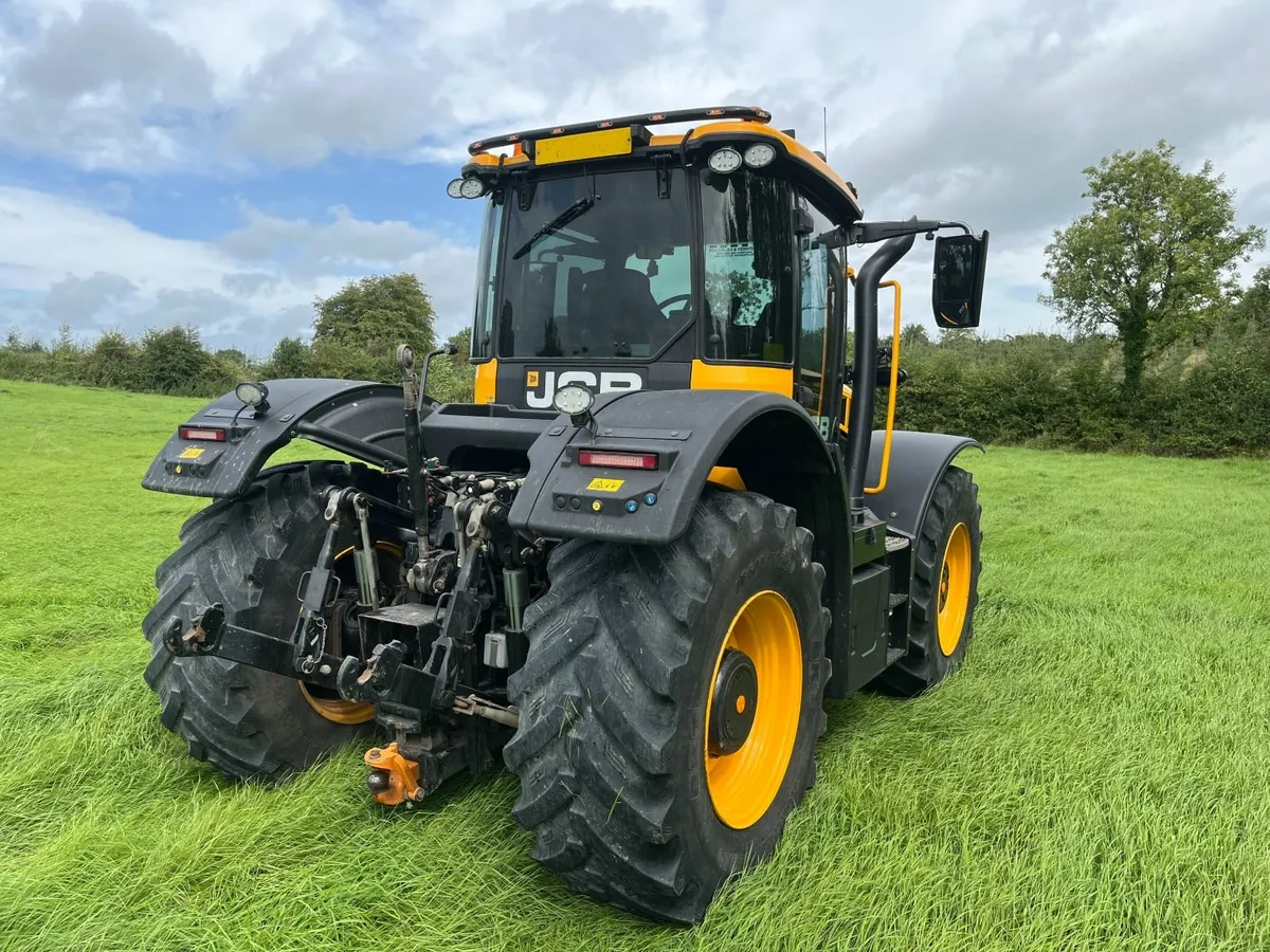 JCB Fastrac 4220 icon @ Russell Fastraxx Ltd - Image 4