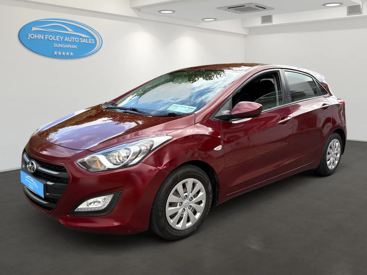 152 -Hyundai I-30-CRDI -5 door - Image 2