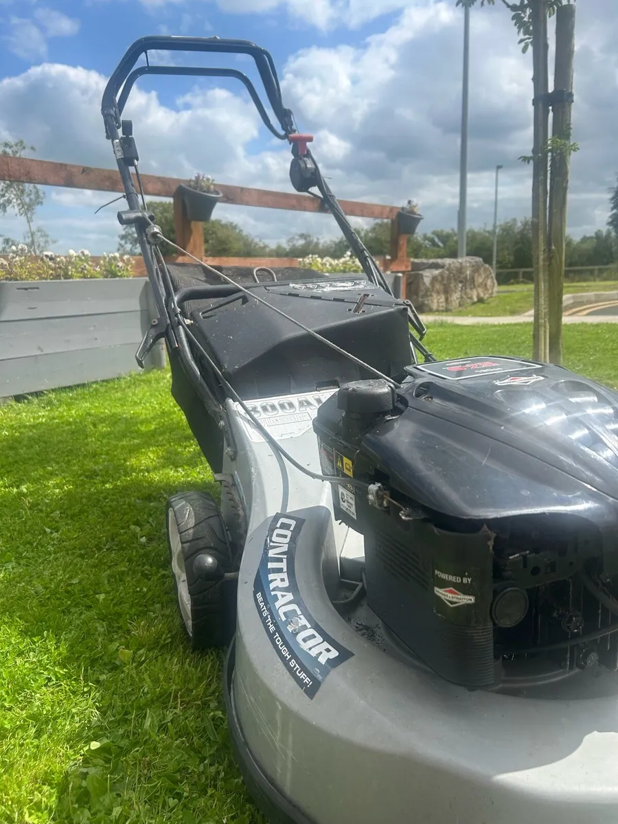 Briggs and Stratton self propelled lawnmower - Image 3