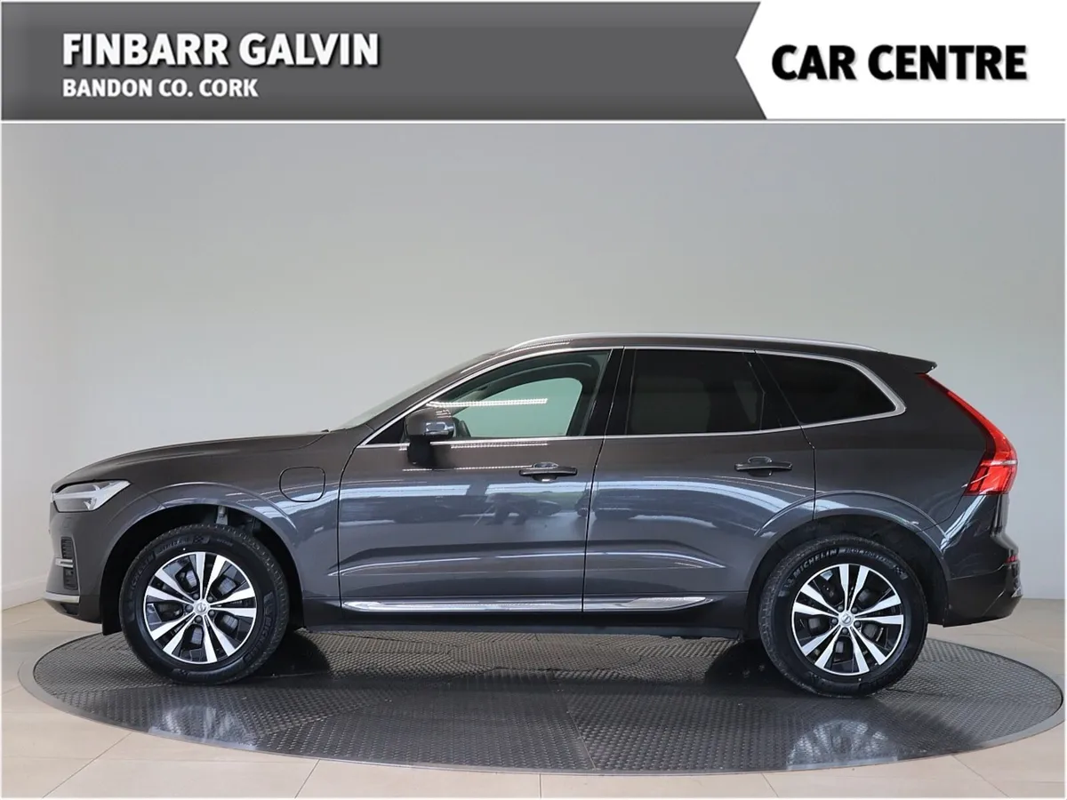Volvo XC60 2022 - Image 3