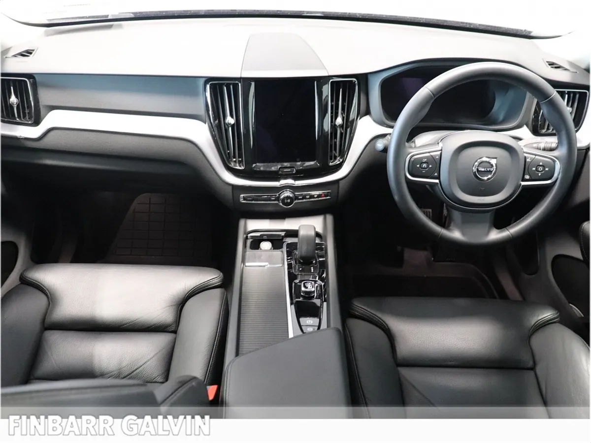 Volvo XC60 2022 - Image 4