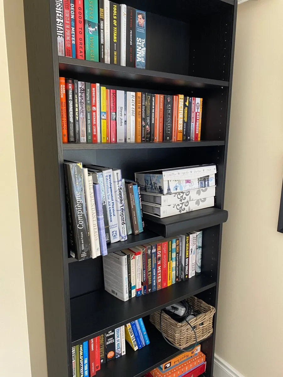 Book shelf - Image 1