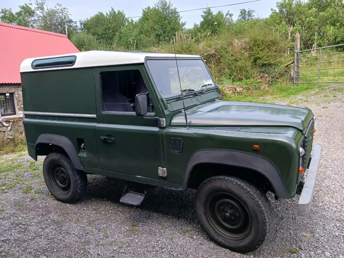 Land Rover - Image 2
