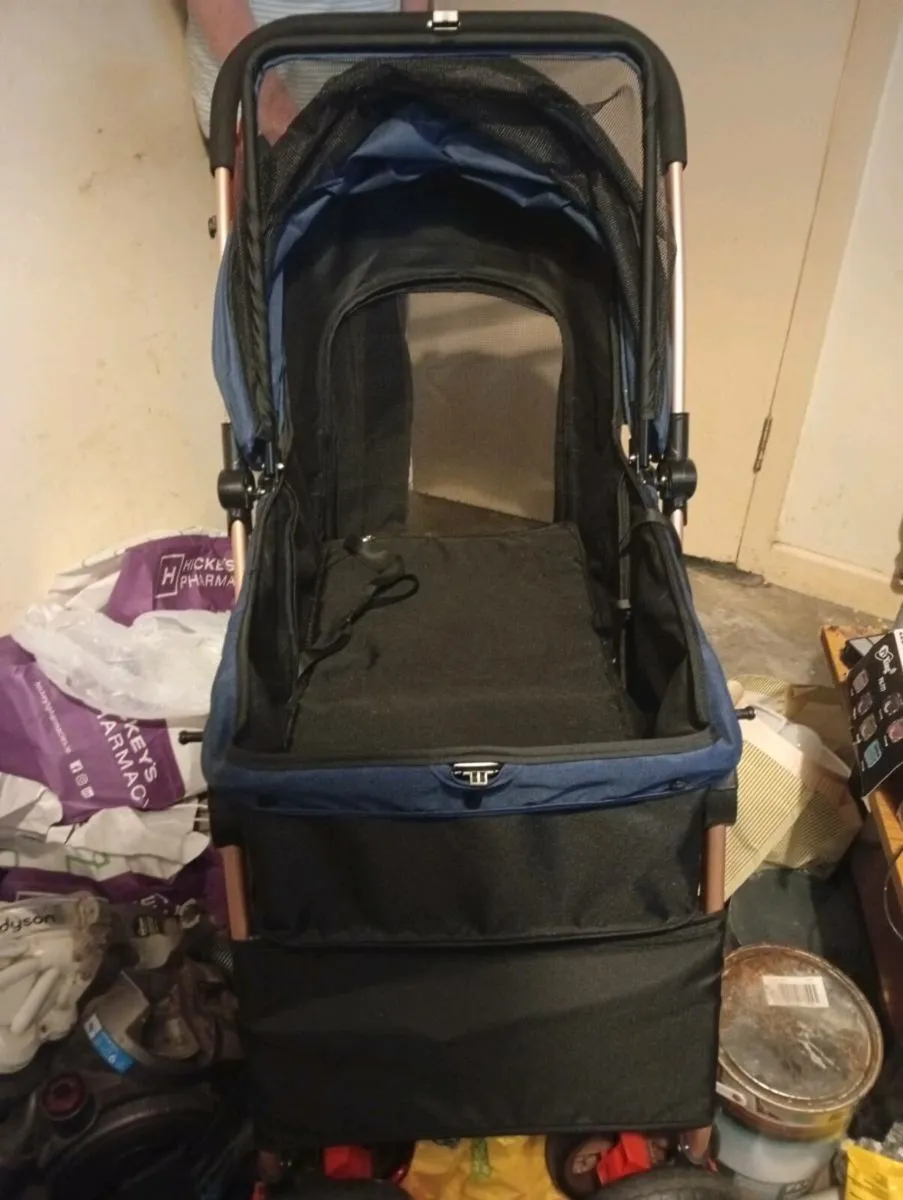 Dog pram - Image 1