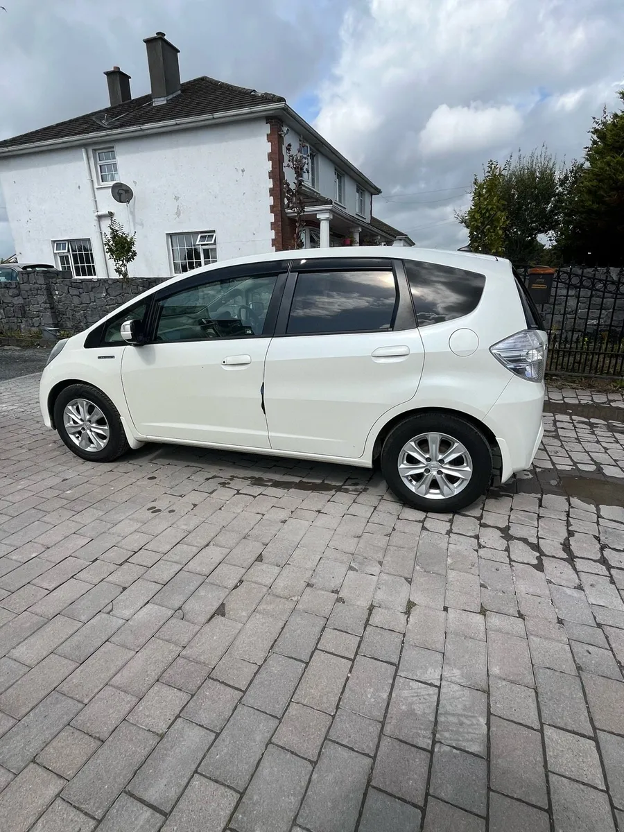 2013 HONDA FIT (auto) TAXED & TESTED - Image 1