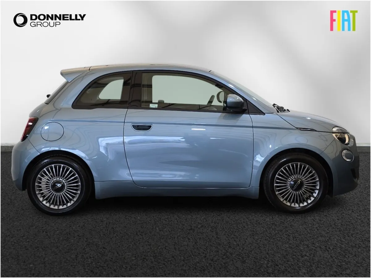 Fiat 500 Electric Hatchback Icon - Image 3