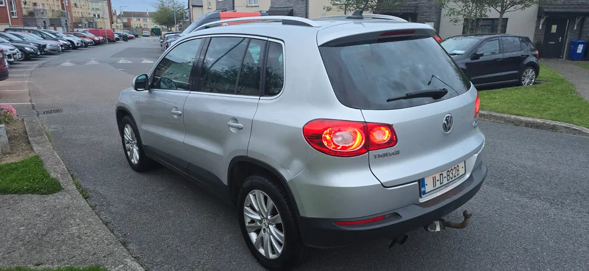 Volkswagen Tiguan 2011 - Image 4