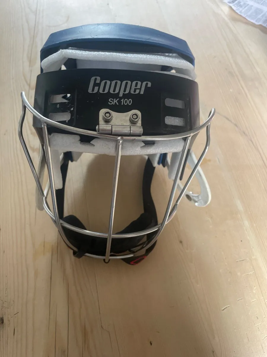 Hurling helmet - Image 2