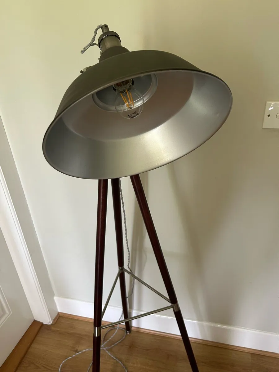 Industrial floor lamp - Image 2