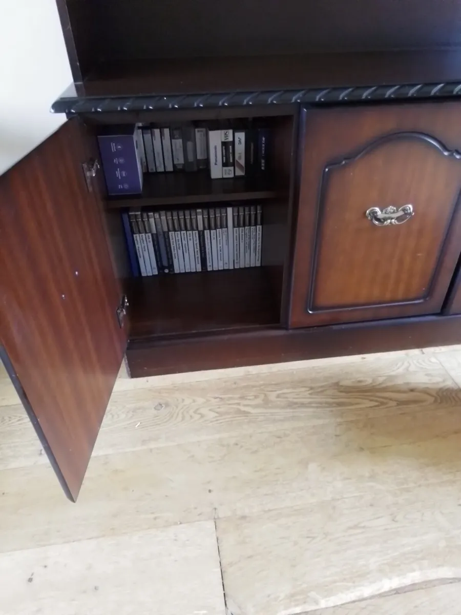 Cabinet - Image 3