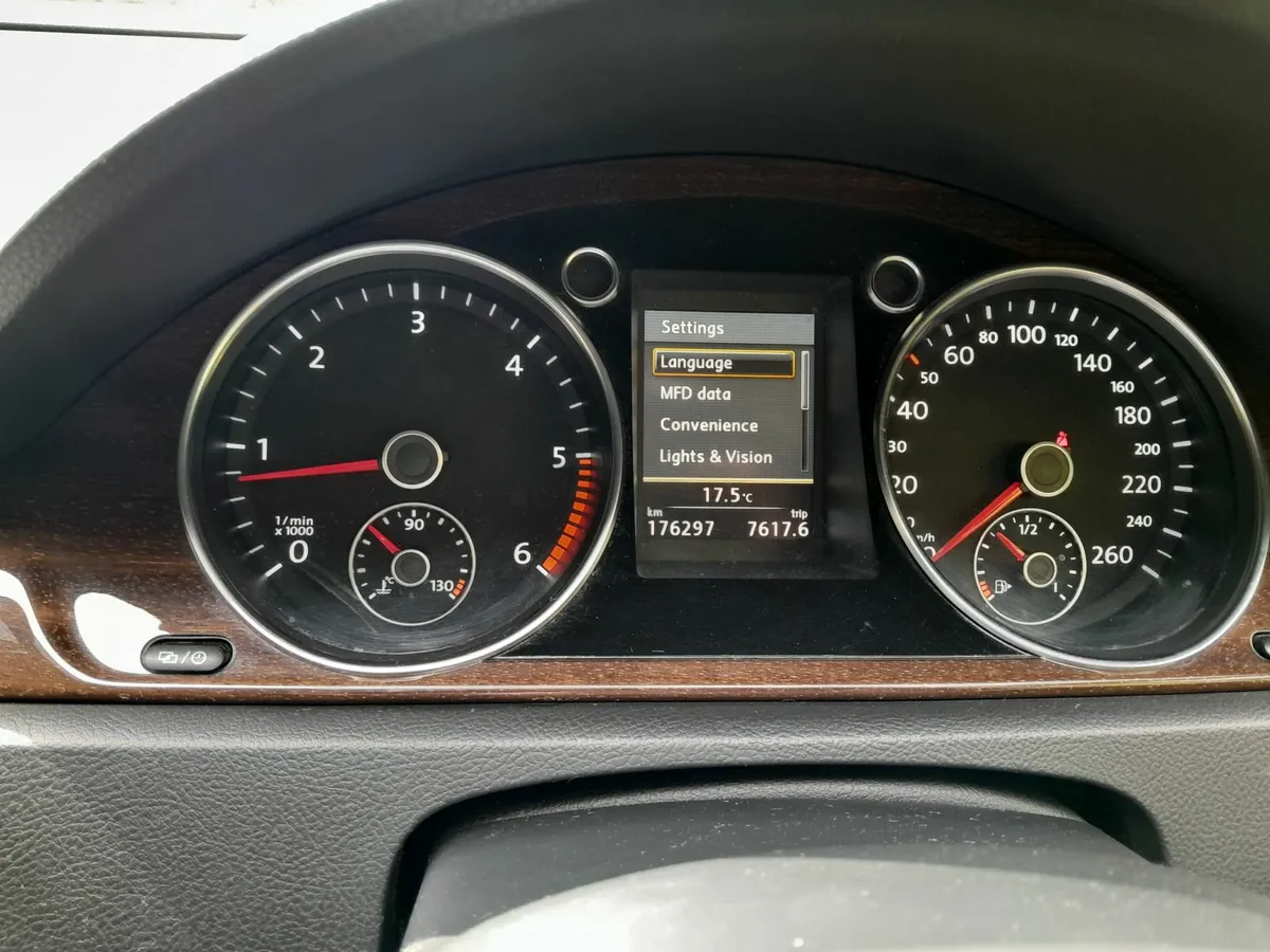 Volkswagen Passat 2014 - Image 3