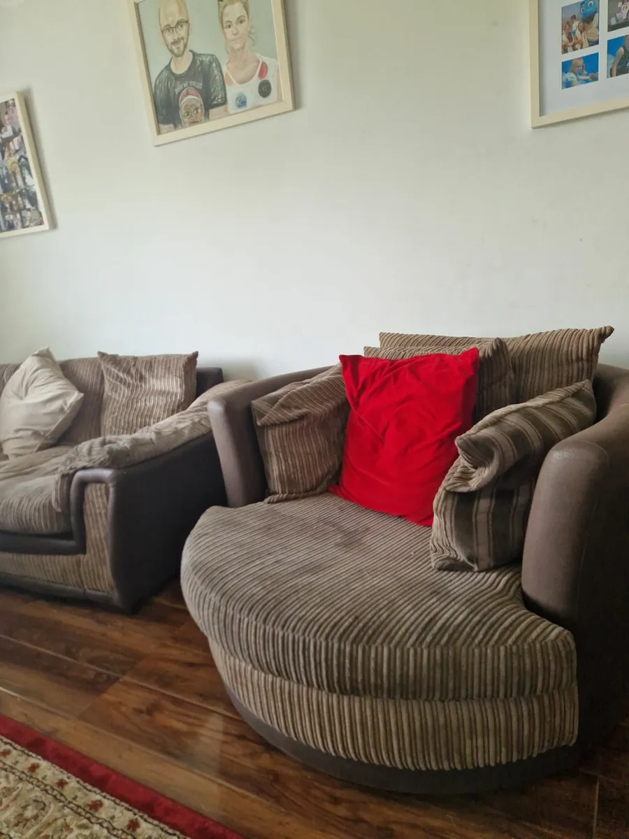 Couch - Image 1