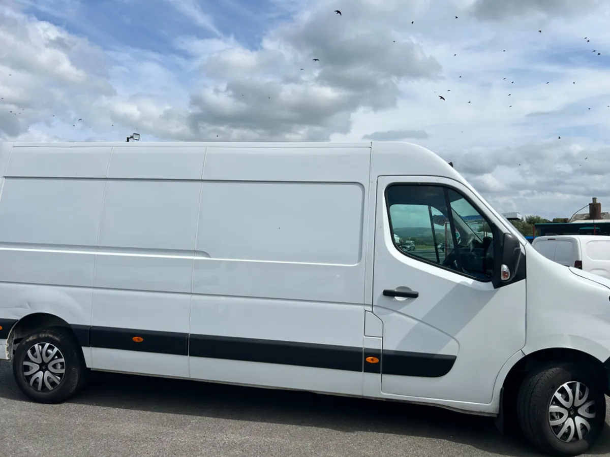 Renault Master 2020 - Image 2
